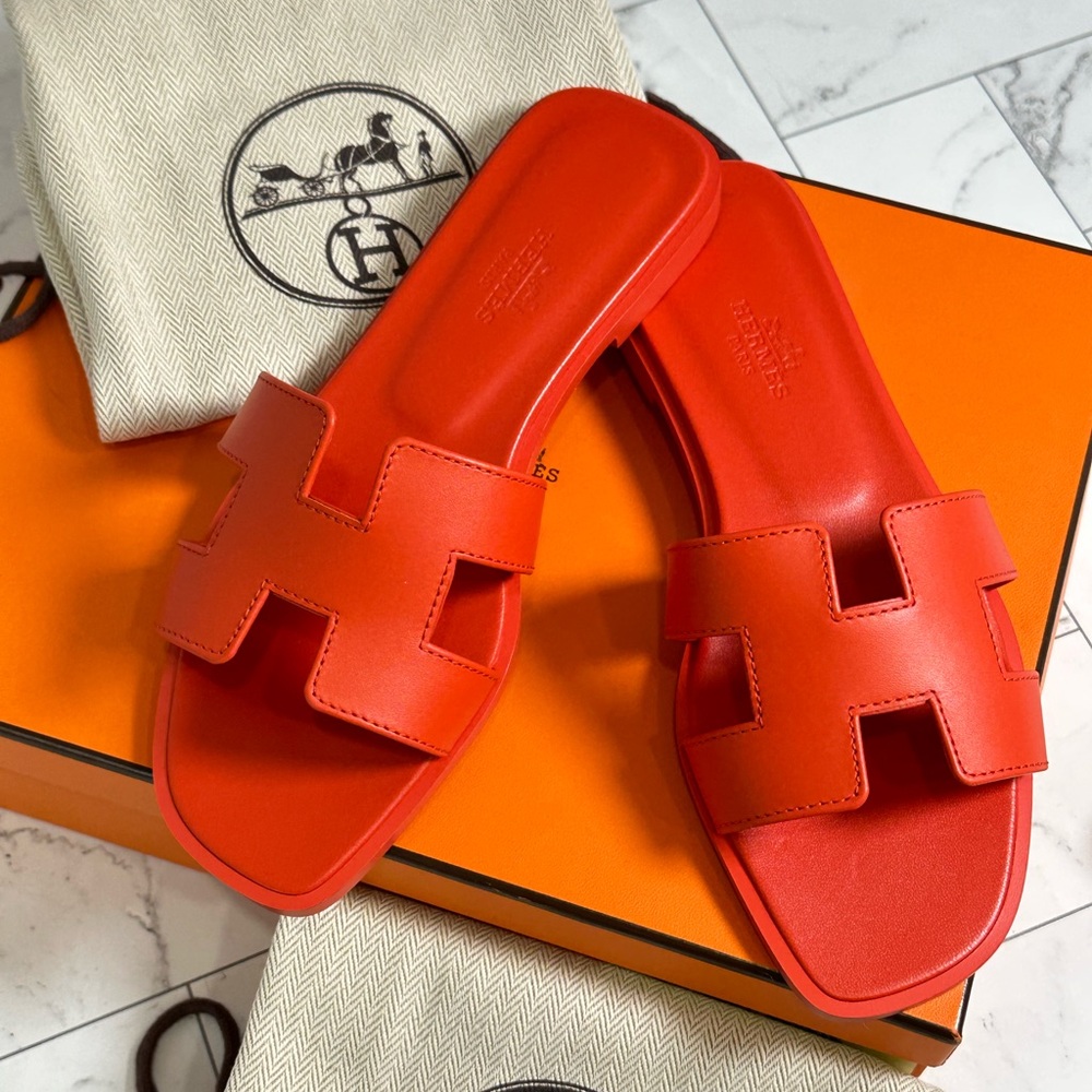 HERMES ORAN SANDALS SIZE 35 COLOR Orange Capucine